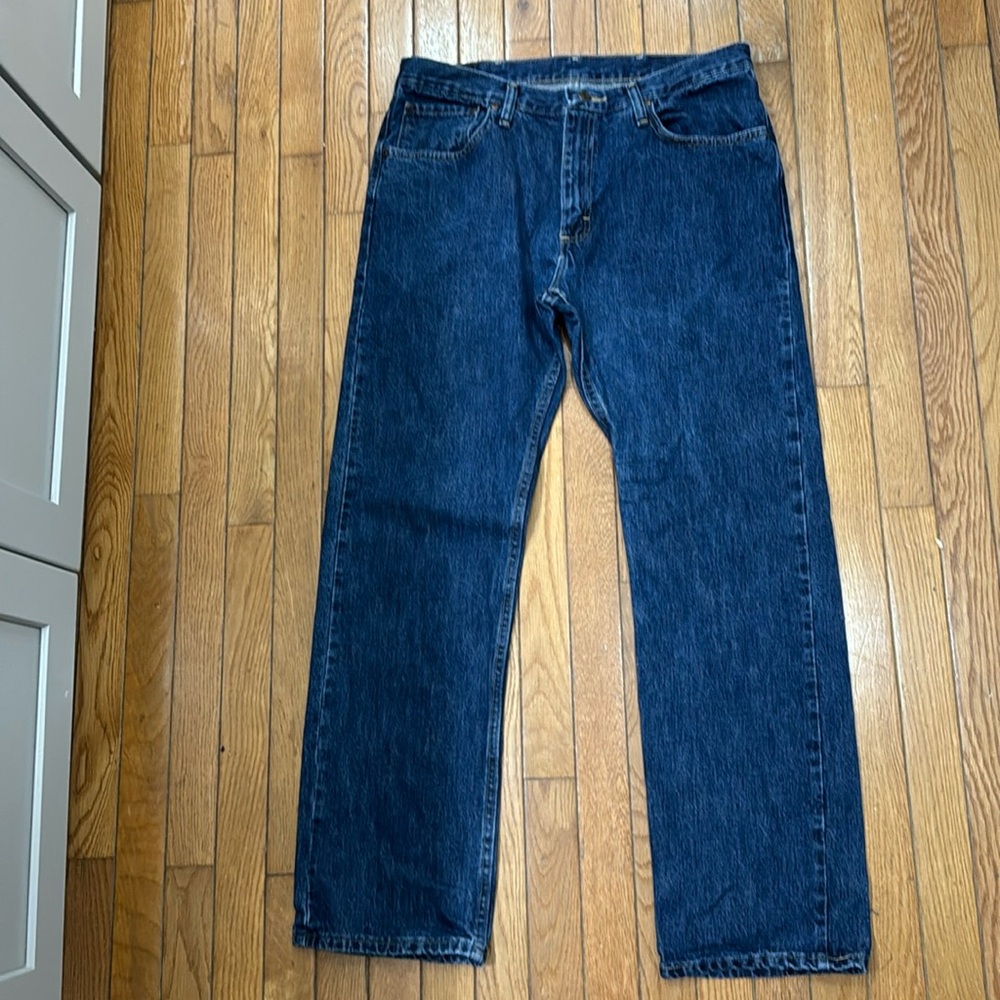 wrangler jeans size 34 x 32 length. Excellent condition.